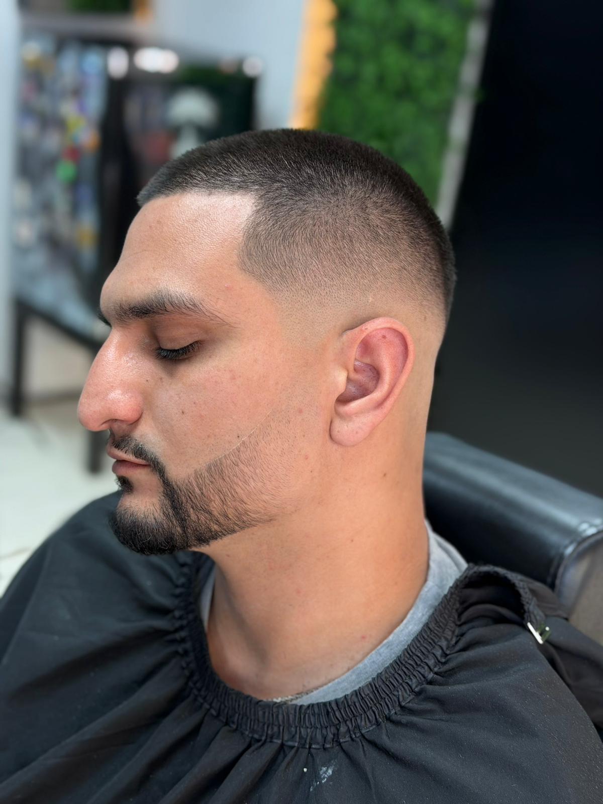 Bartpflege mit präzisem Fade